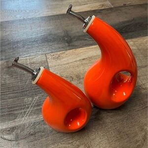 Rachael Ray 2-Piece EVOO Oil & Vinegar Dispensing Bottle Set, Burnt Orange